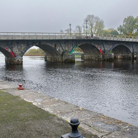 Waterfront Self Catering Houses Carrick on Shannon المظهر الخارجي الصورة