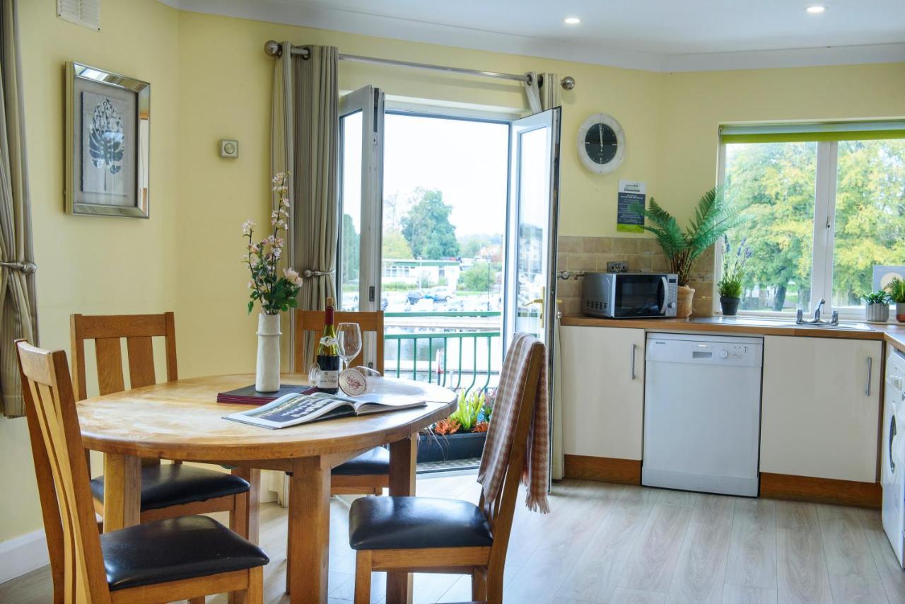Waterfront Self Catering Houses Carrick on Shannon المظهر الخارجي الصورة