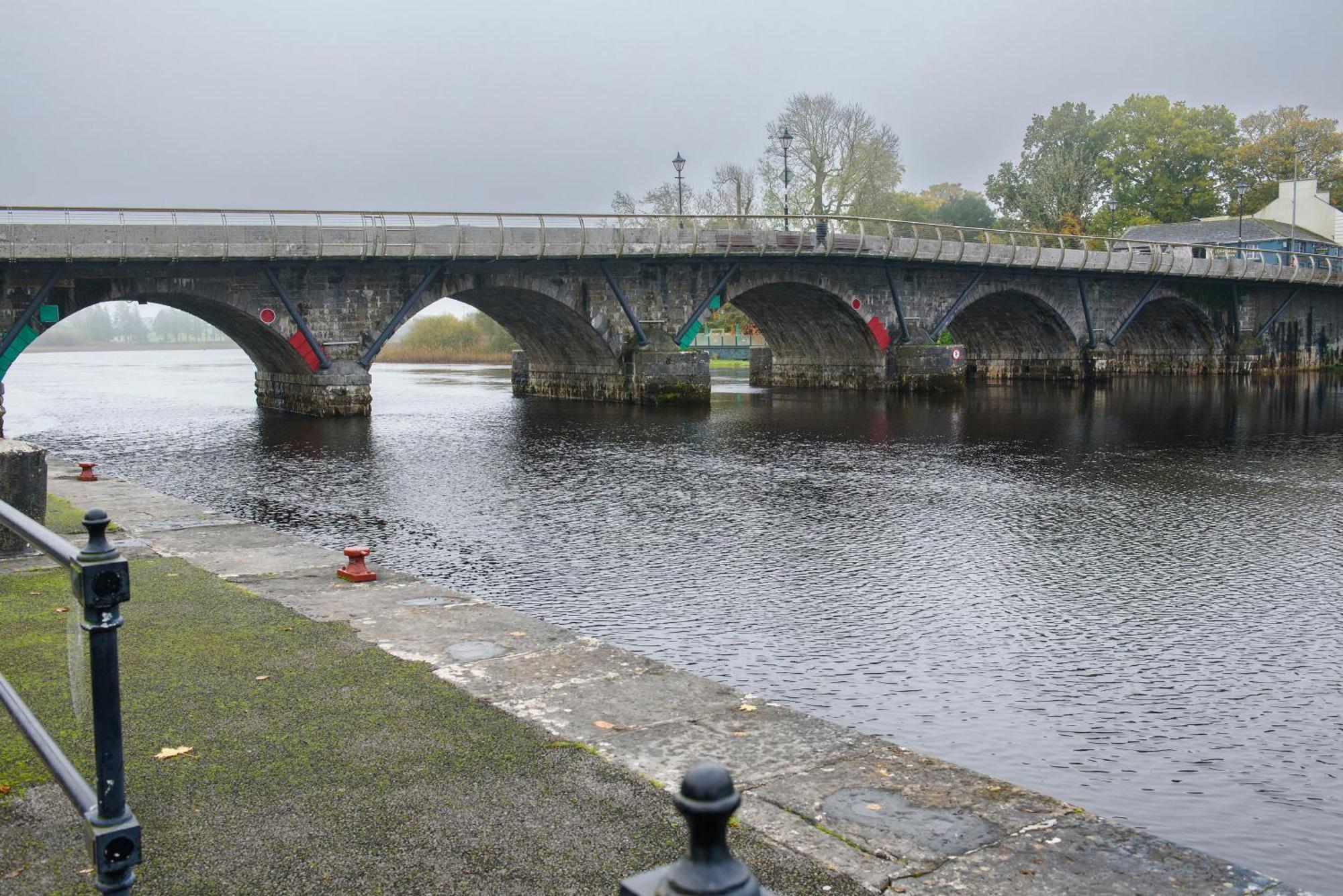 Waterfront Self Catering Houses Carrick on Shannon المظهر الخارجي الصورة