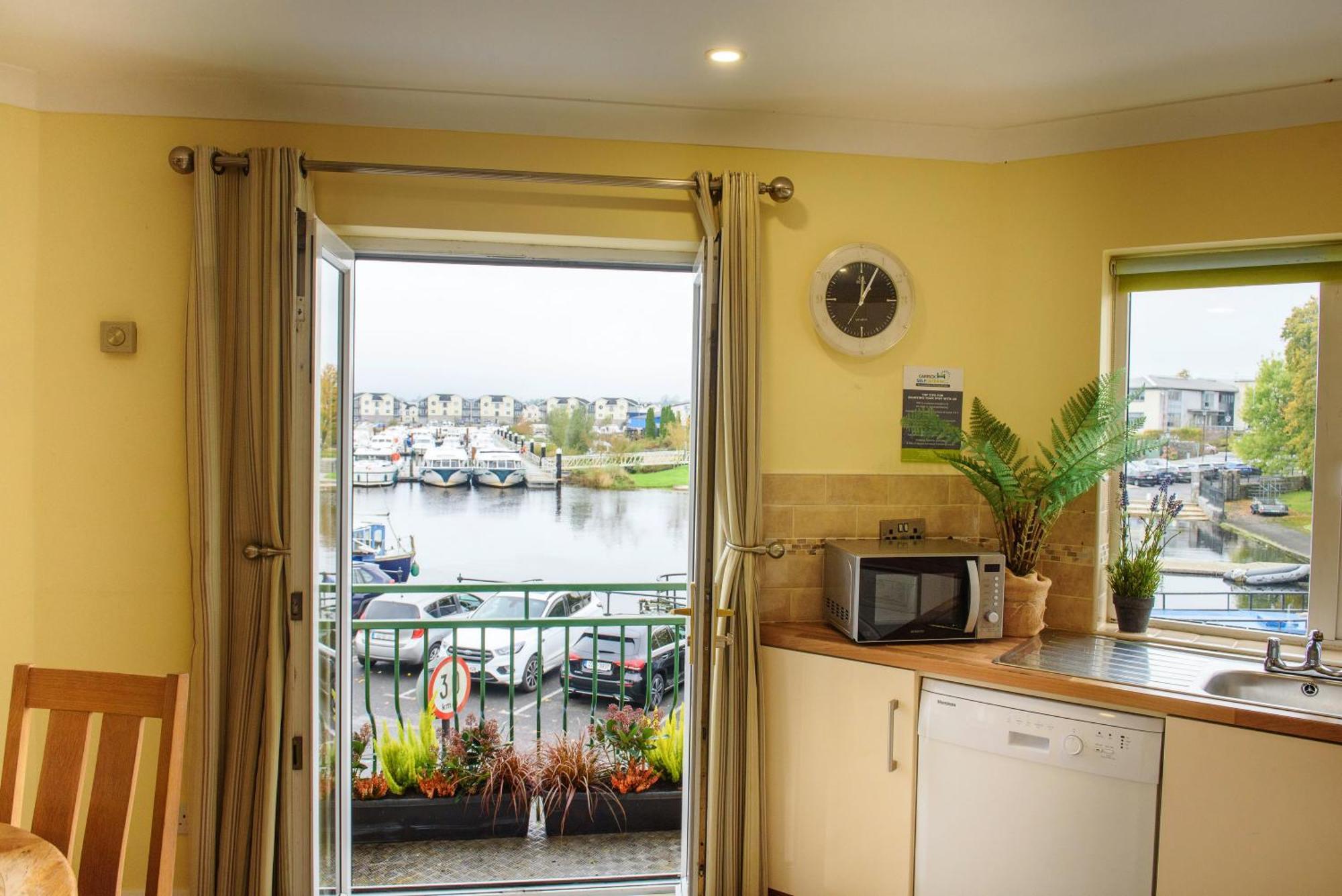 Waterfront Self Catering Houses Carrick on Shannon المظهر الخارجي الصورة