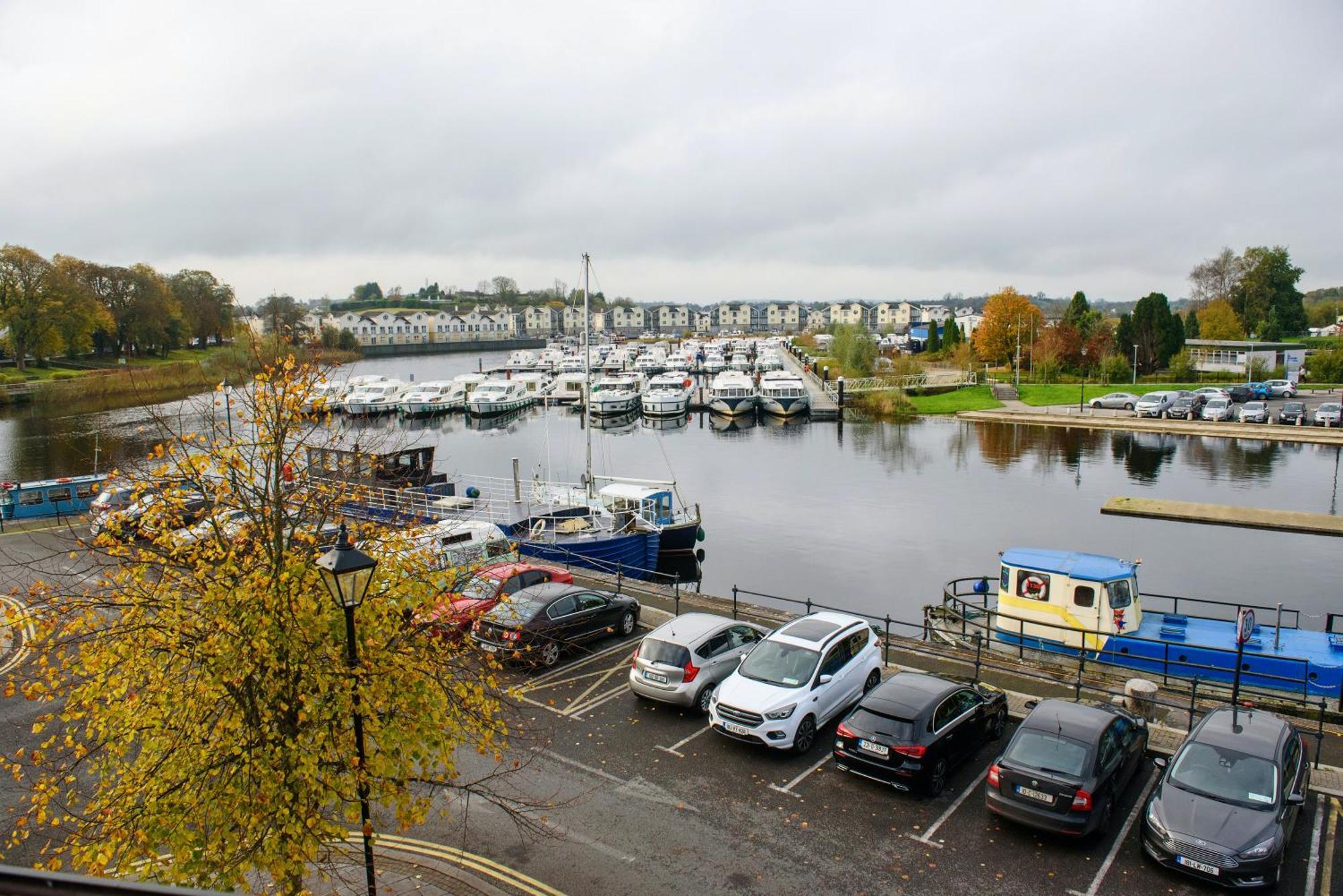 Waterfront Self Catering Houses Carrick on Shannon المظهر الخارجي الصورة