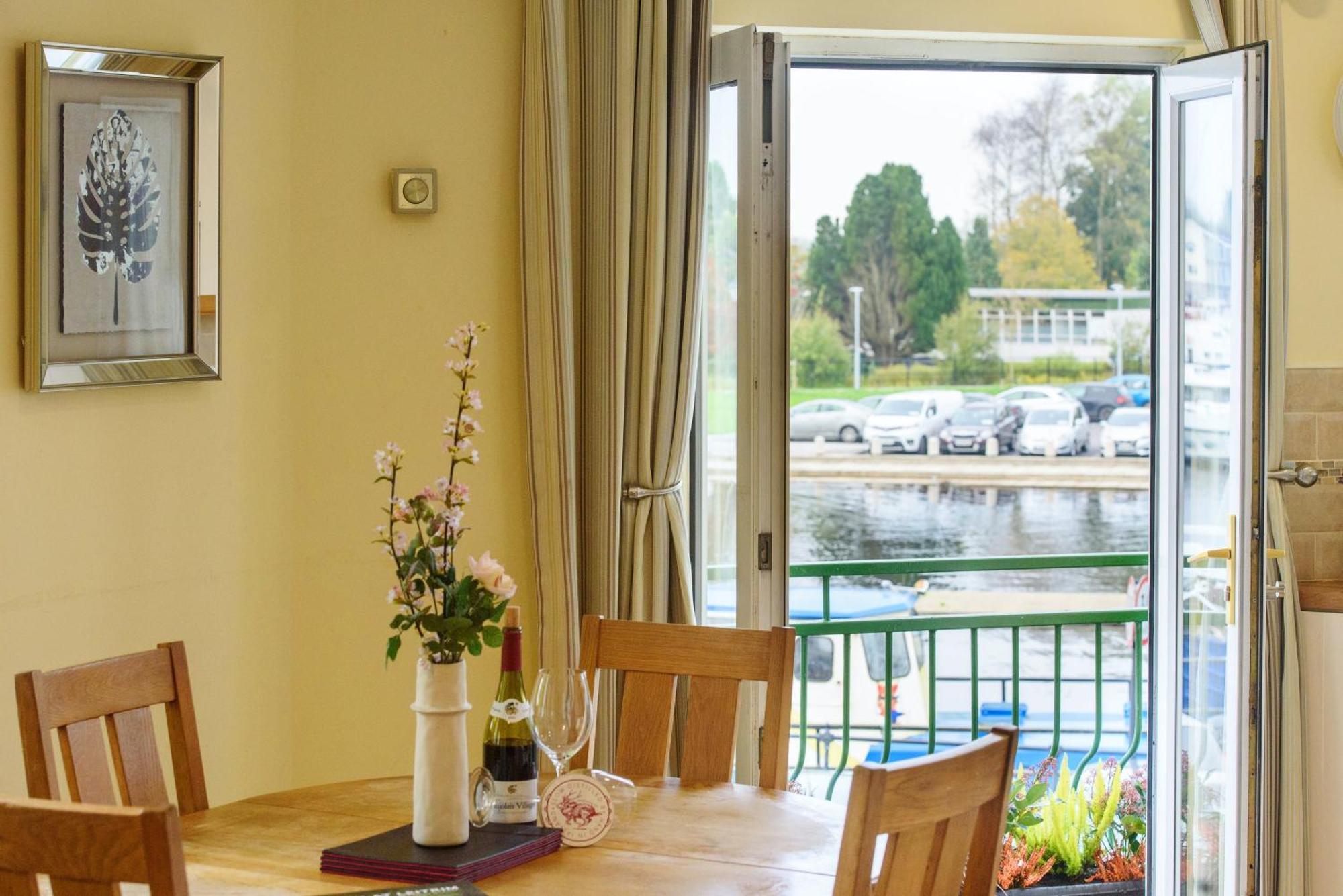 Waterfront Self Catering Houses Carrick on Shannon المظهر الخارجي الصورة